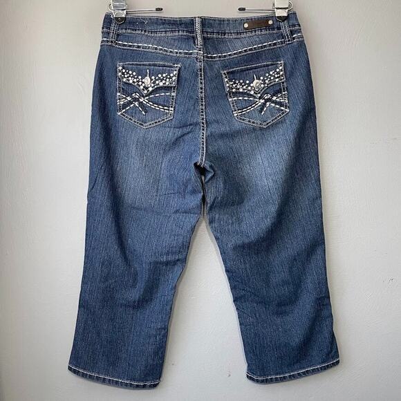 Royalty YMI Size 10 Blue Jean Denim Capris Bling Button Flap Pockets Y2K - Picture 1 of 15